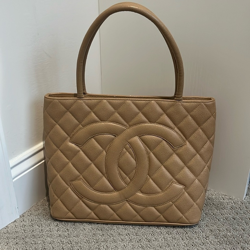 Chanel Caviar bag gold hardware 13in width